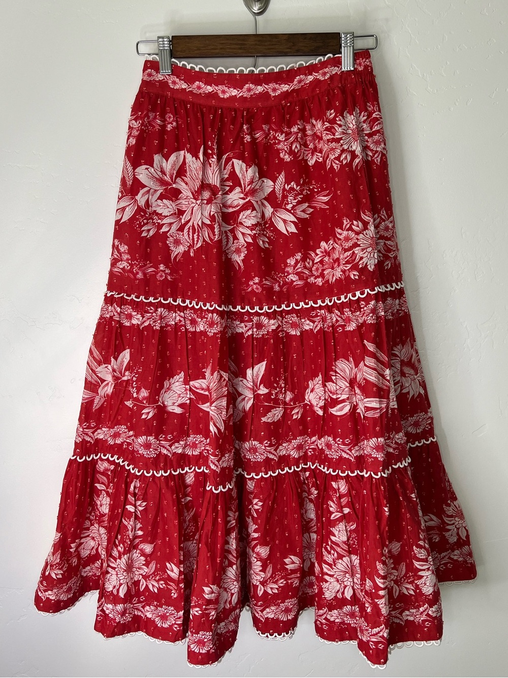 FARM Rio Tiered Floral Maxi Skirt Red and White Print